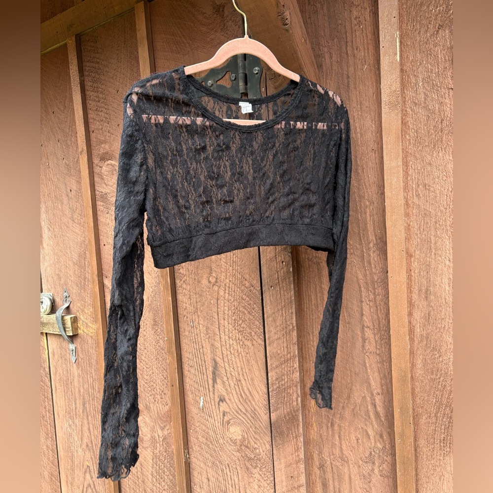 Elegant Black Lace Crop Top